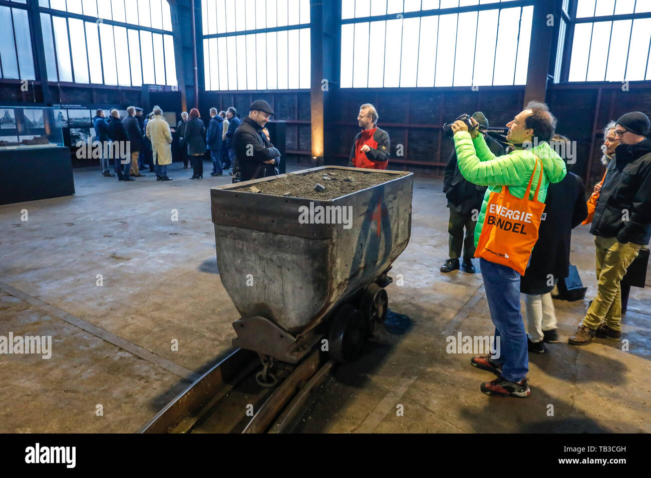 09.11.2017, Essen, Nord Reno-Westfalia, Germania - NRW escursione al COP 23, un gruppo di visitatori stranieri visite InnovationCity Essen, ecco il mondo Foto Stock