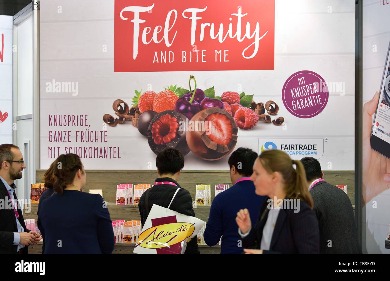 30.01.2019, Colonia, nella Renania settentrionale-Vestfalia, Germania - Cioccolato sacchi a sfere della società si sentono fruttato sarà presentato all'ISM - International Swe Foto Stock