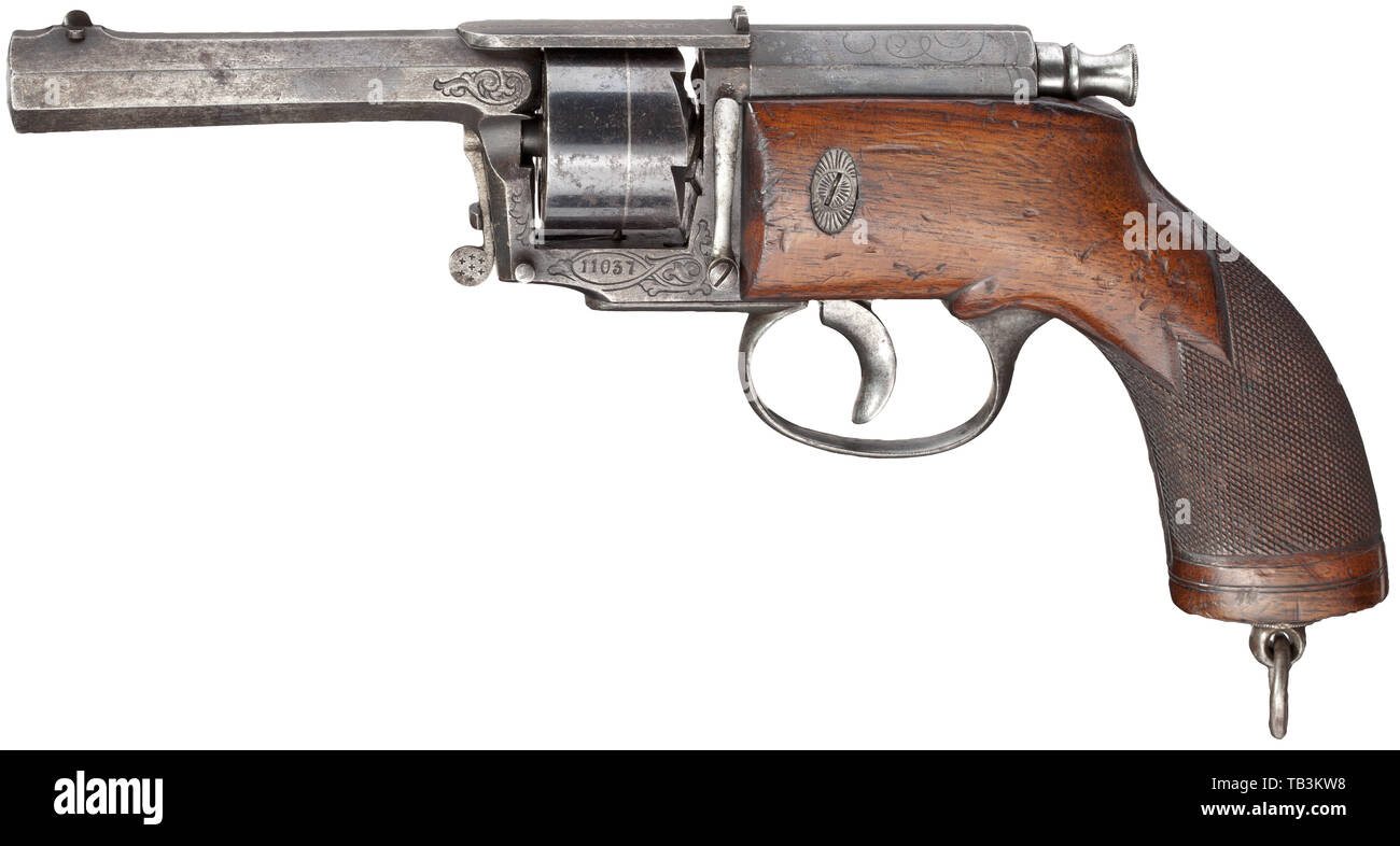 Un ago Dreyse-fire revolver, modello piccolo, Cal.,35 (Pruss."), n. 11037. Ottagonale leggermente inondato con canna rigata leggermente e matt alesaggio. Nome del costruttore sul ponte del telaio. Telaio con viticcio, incisione sul lato destro specifica del calibro e la quantità di polvere. Ricevitore con intarsi in argento. Le superfici di metallo con resti di viraggio al blu, patinato e un po' sfregato. Molla di armamento di ago usurati, ago rotto. Impugnatura in legno di noce con belle checkring, loop del cinturino. Lunghezza 27,5 cm. Pistola civile, civile pistole, palmare, Gun, pistole, armi, braccio, Additional-Rights-Clearance-Info-Not-Available Foto Stock