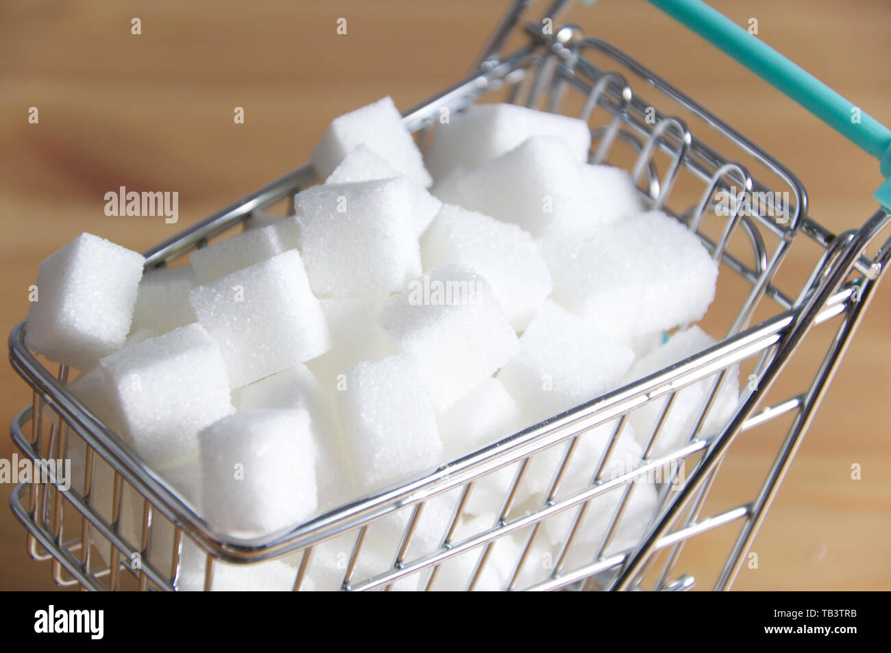 Alcuni bianco cubetti di zucchero Foto Stock