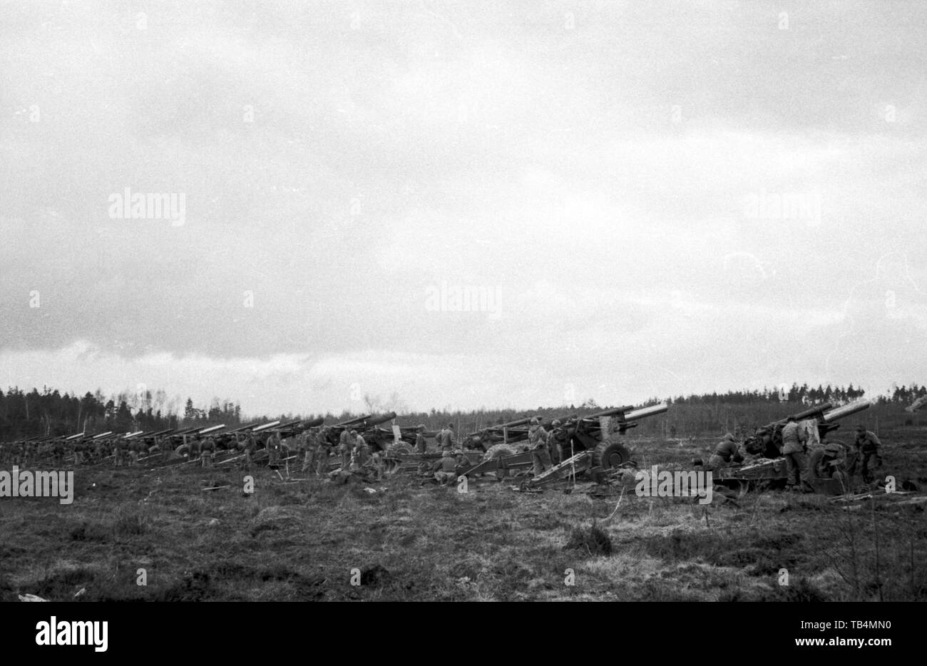 Esercito USA / Stati Uniti esercito - 74a Campo Battaglione di artiglieria - Schwere Feldhaubitze M114 - M1 155 mm / pesanti obice M114 - M1 6.1 pollici Foto Stock