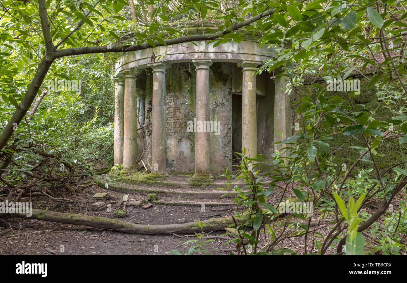 I colonnati, mondo perduto, Baron Hill House, Beaumaris, Anglesey REGNO UNITO - di Samuel Wyatt per Bulkeley famiglia, abbandonato a causa di morte precoce fiscale 20C Foto Stock