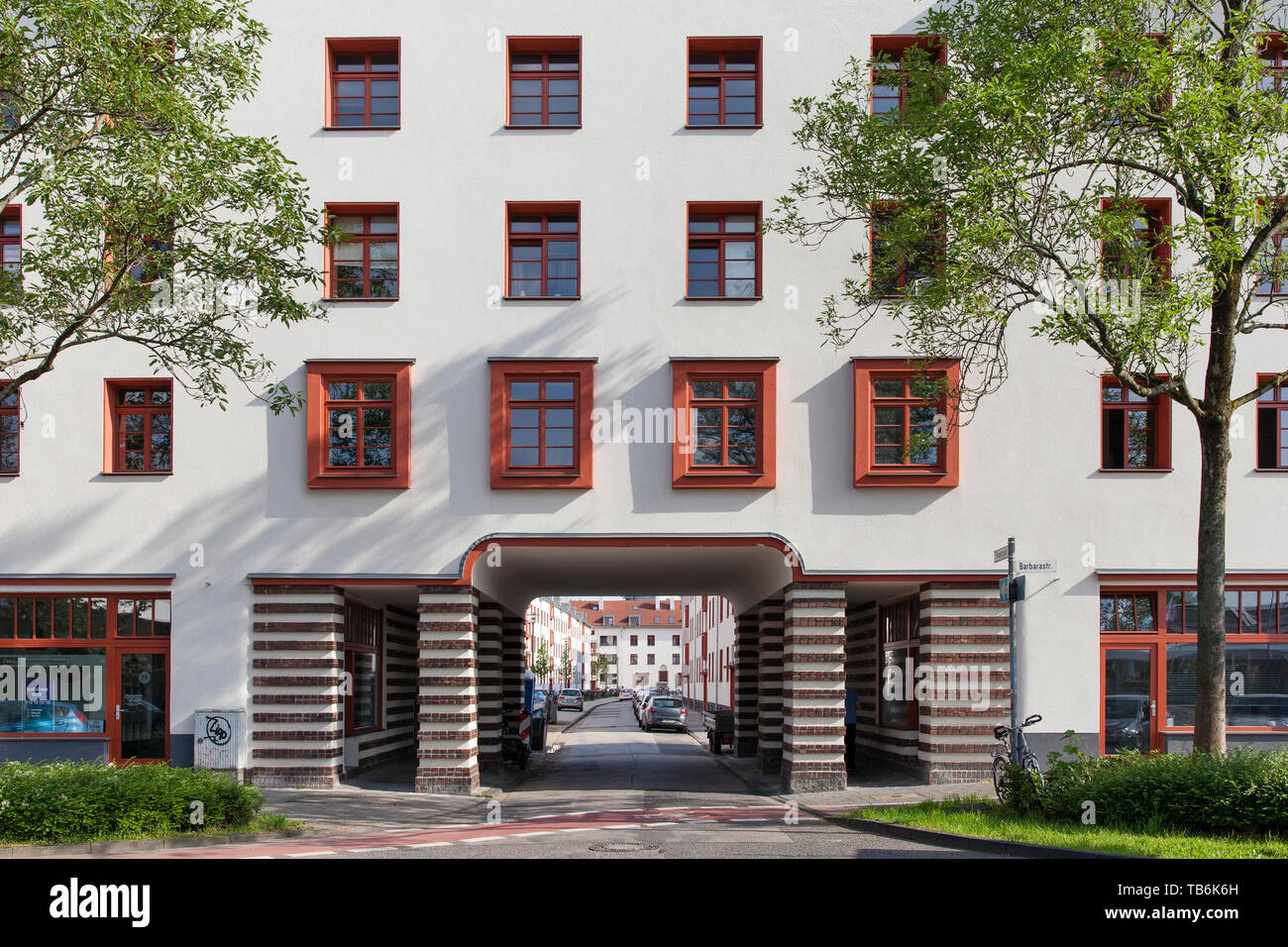 Il Naumann complesso residenziale nel quartiere Riehl, costruita negli anni 1927-29, gateway, Colonia, Germania. die Naumannsiedlung im Stadtteil Riehl, in Foto Stock