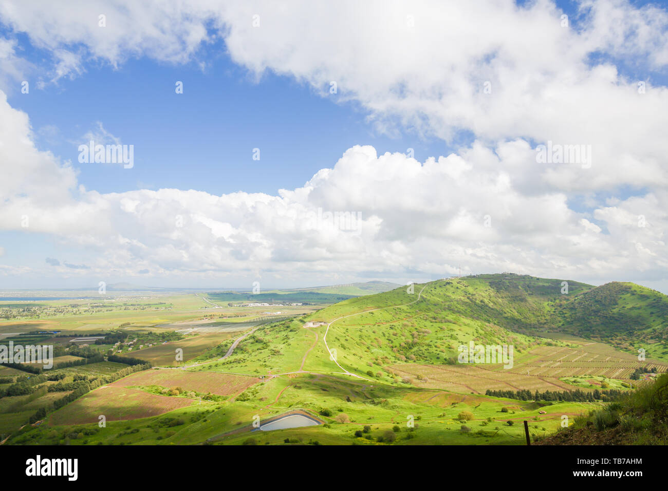 Vista sulla zona di confine tra Israele e la Siria si vede dalle alture del Golan, Israele. Foto Stock