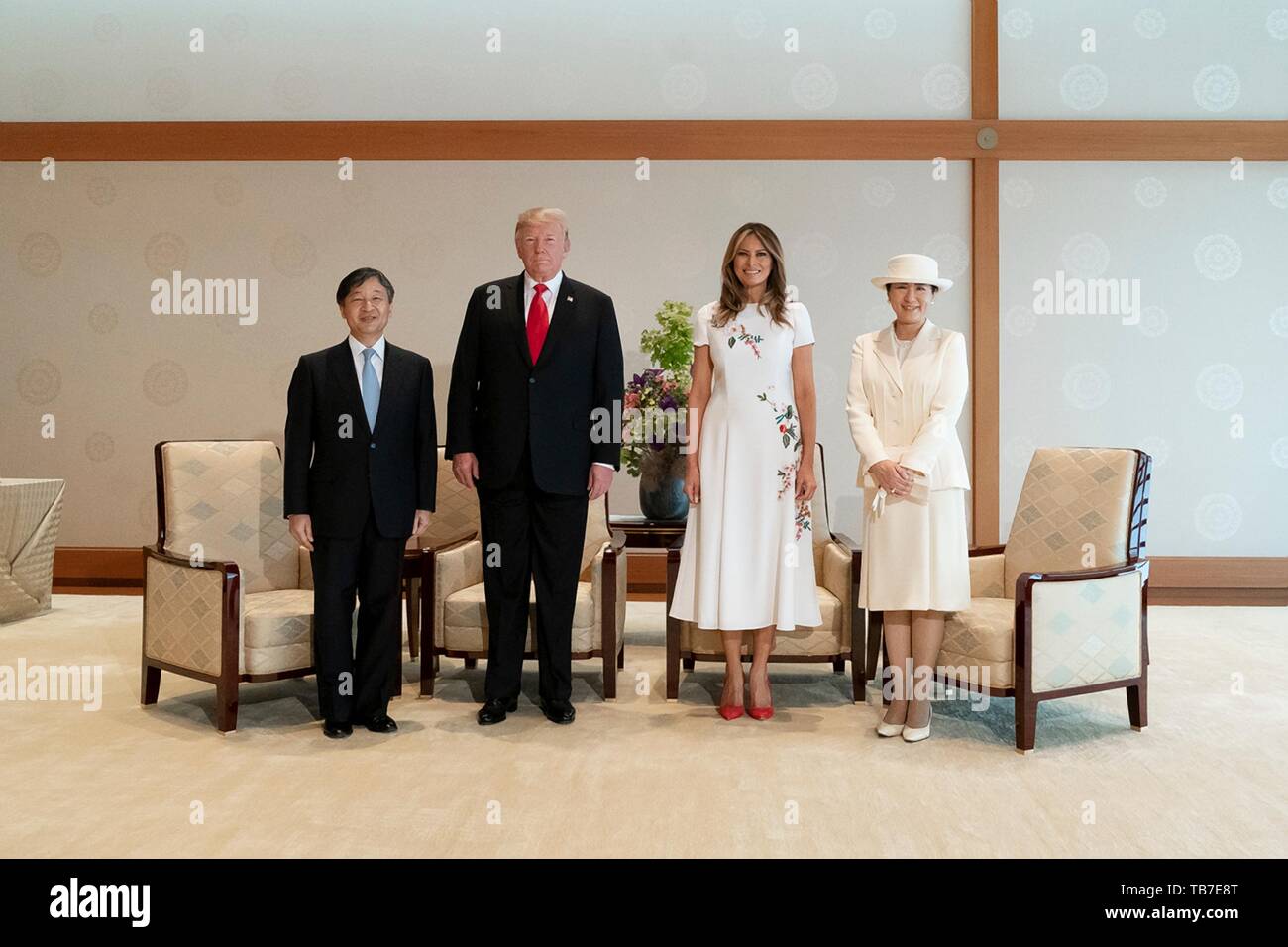Stati Uniti Presidente Donald Trump e la First Lady Melania Trump tenere una visita sociale con la Giapponese Naruhito Imperatore e l'Imperatrice Masako presso il Palazzo Imperiale 27 Maggio 2019 a Tokyo, Giappone. Foto Stock