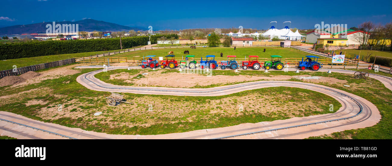 Persone in Cigoland fun park, in Francia, in Europa. Foto Stock