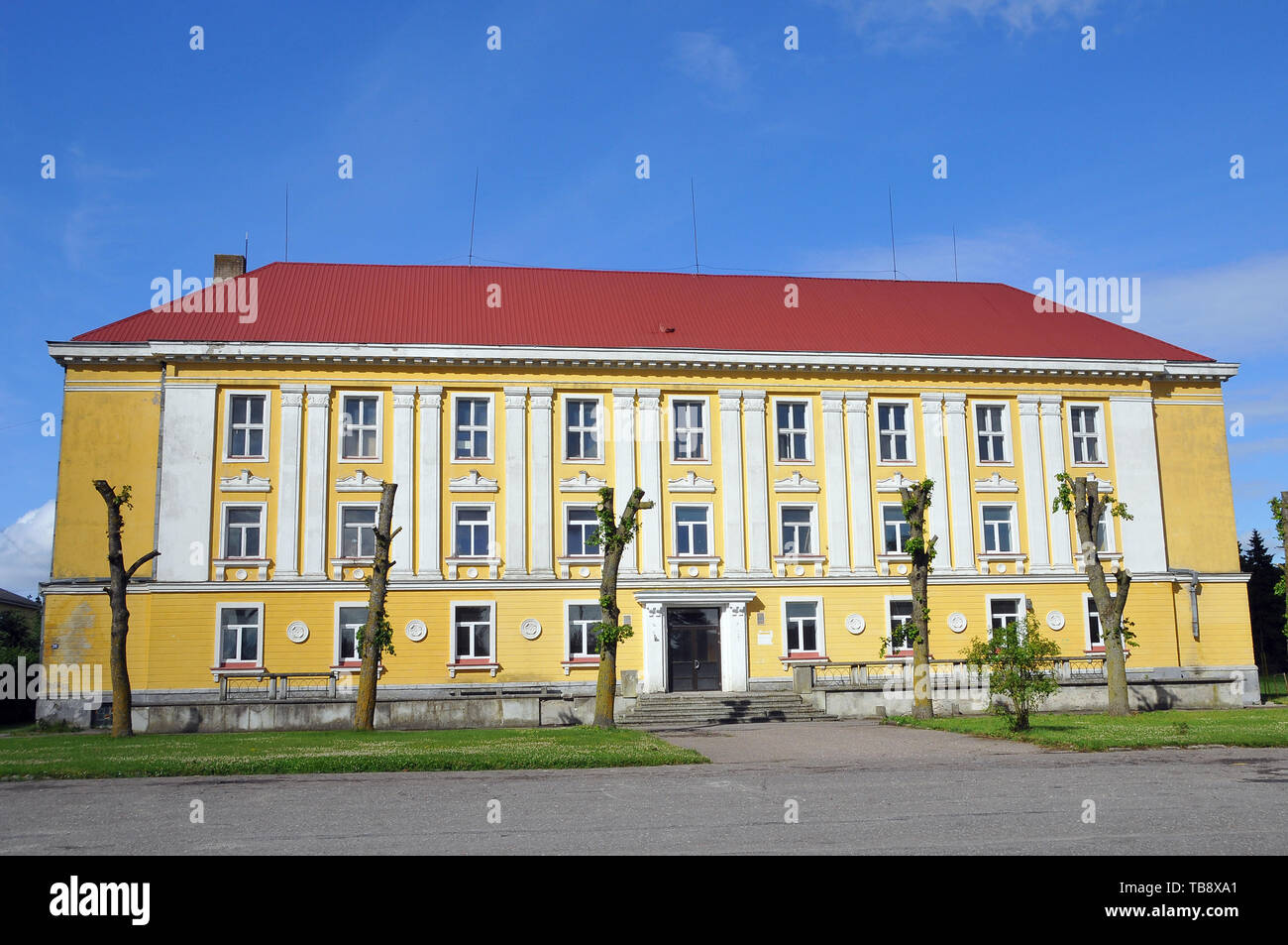 Bell'edificio in Orissaare, Estonia Foto Stock