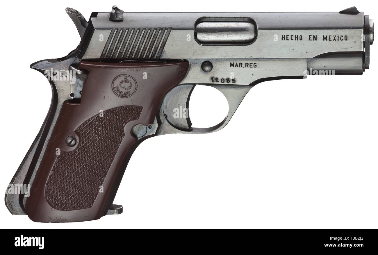 Una pistola automatica Trejo Modelo 1, Tipo Rafaga Cal..22 l.r, n. 12035. Cilindretto liscio, lunghezza 81 mm. Lunghezza totale dell'arma 160 mm. Peso a vuoto 620 g. Unica azione trigger. Tutti-arma in acciaio con finitura nera e marrone e impugnatura in plastica pannelli. A fila singola rivista per le otto cartucce. Un piccolo foro pistola prodotta dall'Armas Trejo S.A. - factory esistente solo dal 1952 al 1972- in Zacatlan nello stato federale di Puebla. Per mezzo di una leva per la scelta del modo di sparare l'arma è regolabile a completamente automatica per la funzione. Iscrizione su t, Additional-Rights-Clearance-Info-Not-Available Foto Stock