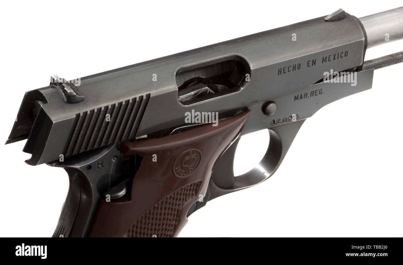 Una pistola automatica Trejo Modelo 1, Tipo Rafaga Cal..22 l.r, n. 12035. Cilindretto liscio, lunghezza 81 mm. Lunghezza totale dell'arma 160 mm. Peso a vuoto 620 g. Unica azione trigger. Tutti-arma in acciaio con finitura nera e marrone e impugnatura in plastica pannelli. A fila singola rivista per le otto cartucce. Un piccolo foro pistola prodotta dall'Armas Trejo S.A. - factory esistente solo dal 1952 al 1972- in Zacatlan nello stato federale di Puebla. Per mezzo di una leva per la scelta del modo di sparare l'arma è regolabile a completamente automatica per la funzione. Iscrizione su t, Additional-Rights-Clearance-Info-Not-Available Foto Stock