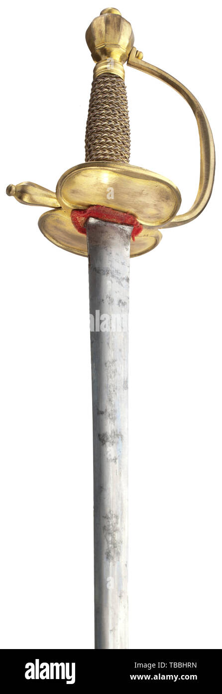 Un modello di spada 1796 per gli ufficiali di fanteria di spinta della lama di diamante appiattita sezione con fire-ottone dorato il fuso a snodo-bow elsa e dorate (sbiadito) avvolgimento in filo di rame. Shrunken Fodero in cuoio con ottone dorato i raccordi. Lunghezza 102 cm. storica, storica, Additional-Rights-Clearance-Info-Not-Available Foto Stock