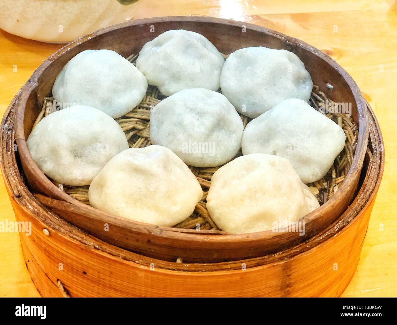 Un altro anno in vacanza, credo che di questo tempo lo scorso anno Nanjing una scuola di buon scenario, ricordati di Jiangnan, Jiangnan è un buon posto, Fuzu tempio, Fiume Qinhuai, acqua township tutte le persone hanno buone memorie, mangiare una ciotola di autentica anatra ventola di sangue e la zuppa di Nanjing Xiaolongbao è anche eccellente. Girato il 21 maggio dello scorso anno Foto Stock