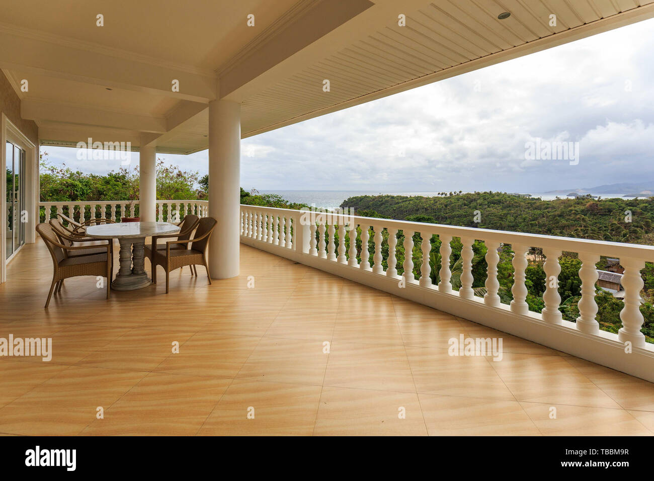 Modello di Hotel camera, balcone sul mare Foto Stock