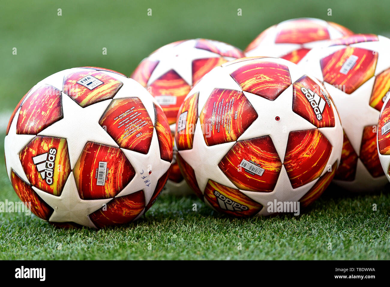Madrid, Spagna. 31 Maggio, 2019. Una pratica sfera è visto durante il Tottenham Hotspur sessione di allenamento alla vigilia della finale di UEFA Champions League contro il Liverpool FC a Wanda Metropolitano Stadium, Madrid, Spagna il 31 maggio 2019. Foto di Giuseppe mafia. Credit: UK Sports Pics Ltd/Alamy Live News Foto Stock