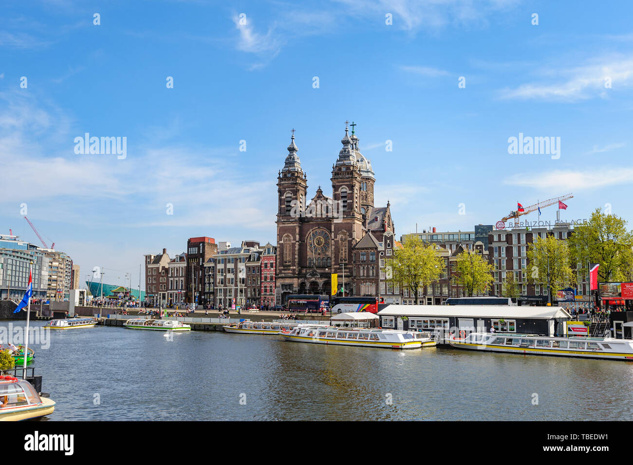 Sightseeng a battelli vicino alla Stazione Centrale di Amsterdam Foto Stock