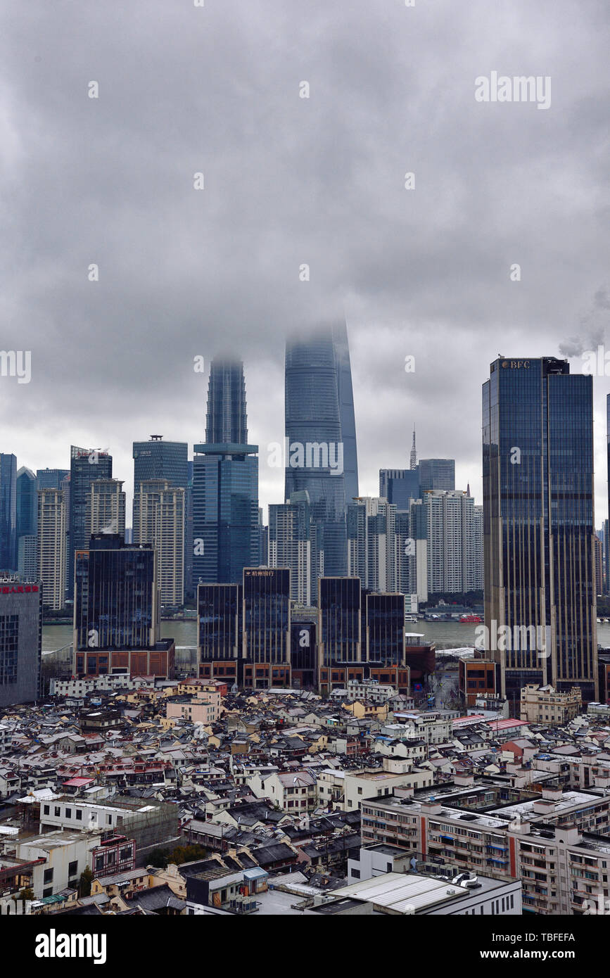Scenario architettonico di Shanghai Vento e neve City Foto Stock