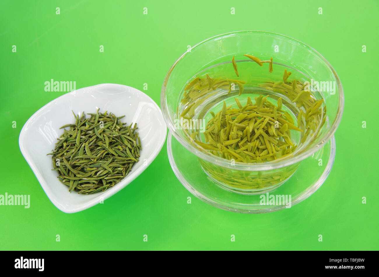 Una tazza di tè verde, Hanzhong Xianxian Foto Stock