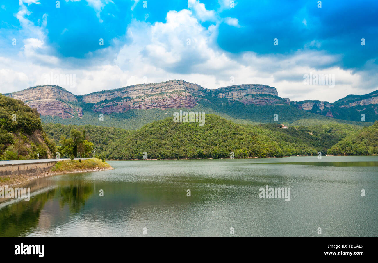 Vista dalla Sau Reservoir, Vilanova de Sau, Catalogna, Spagna Foto Stock