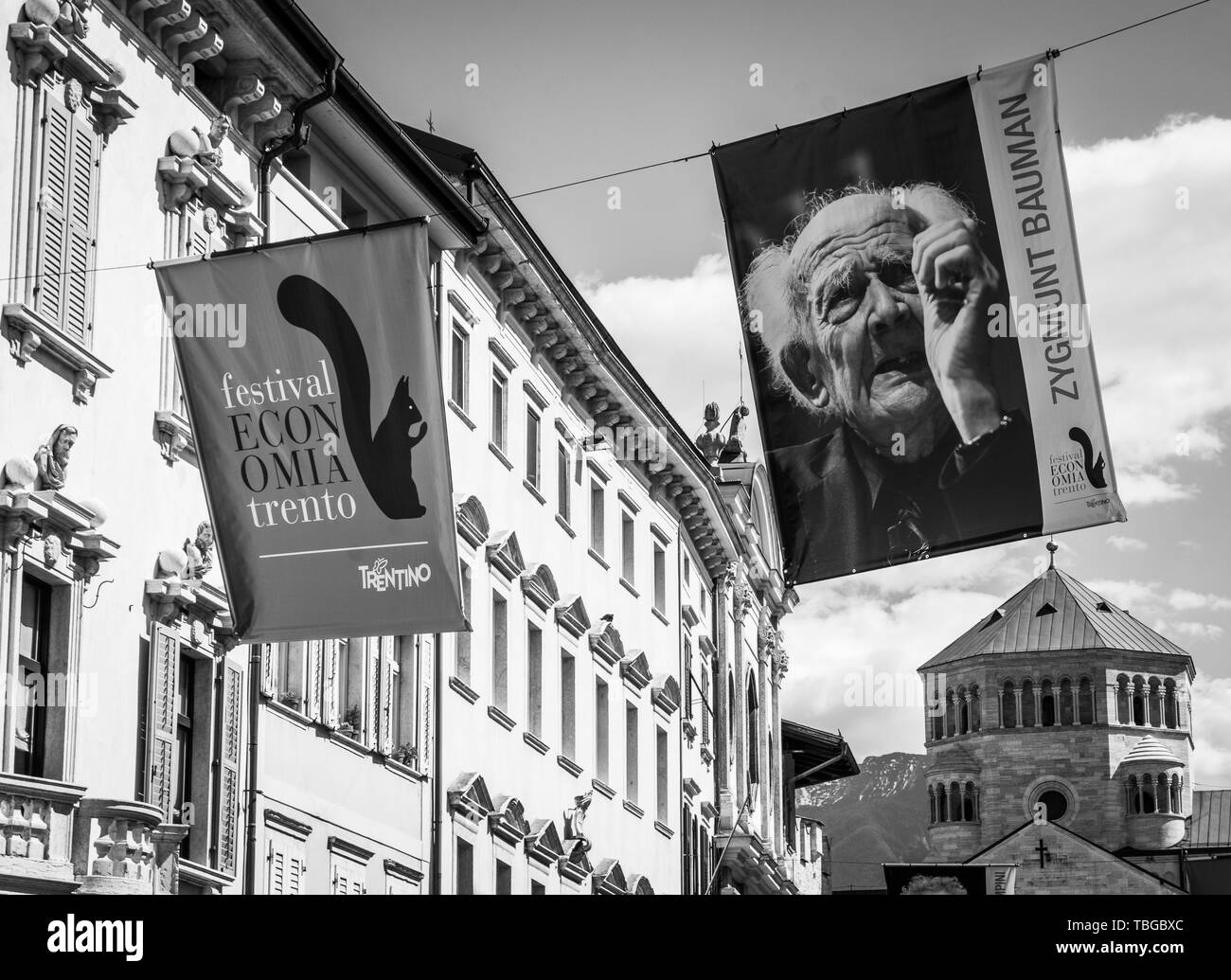 TRENTO, Italia - 31 maggio 2019: Festival Internazionale di economia, la piazza del Duomo, Trento, Trentino Alto Adige, Italia, Europa. Foto Stock