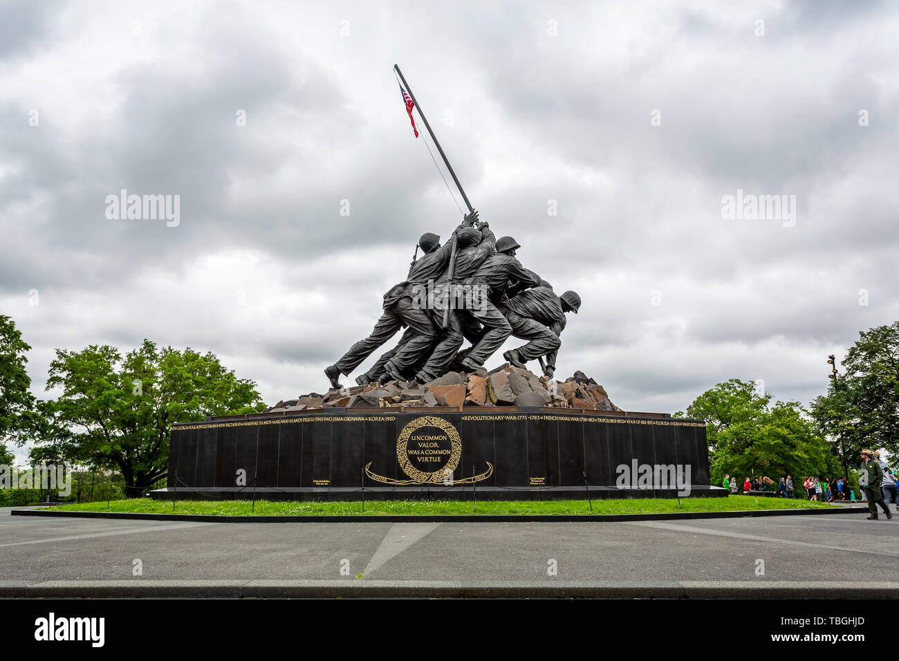 Stati Uniti Marine Corp War Memorial raffigurante la piantagione di bandiera su Iwo Jima in WWII in Arlington, Virginia, Stati Uniti d'America il 13 maggio 2019 Foto Stock