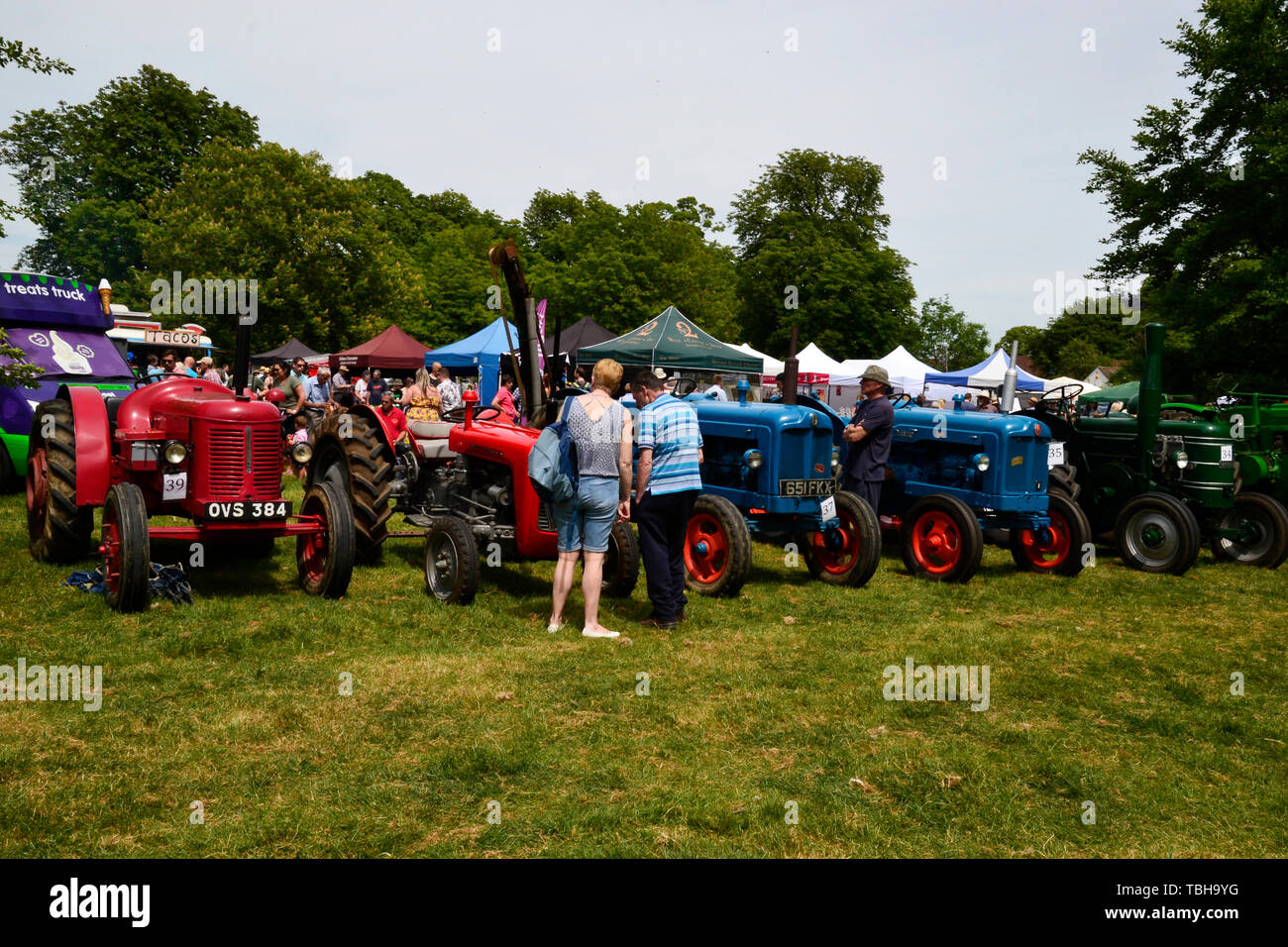 Patrimonio di trattori e attrezzature agricole a Bledlow Paese mostrano il 1 giugno 2019. Buckinghamshire, Inghilterra, Regno Unito Foto Stock