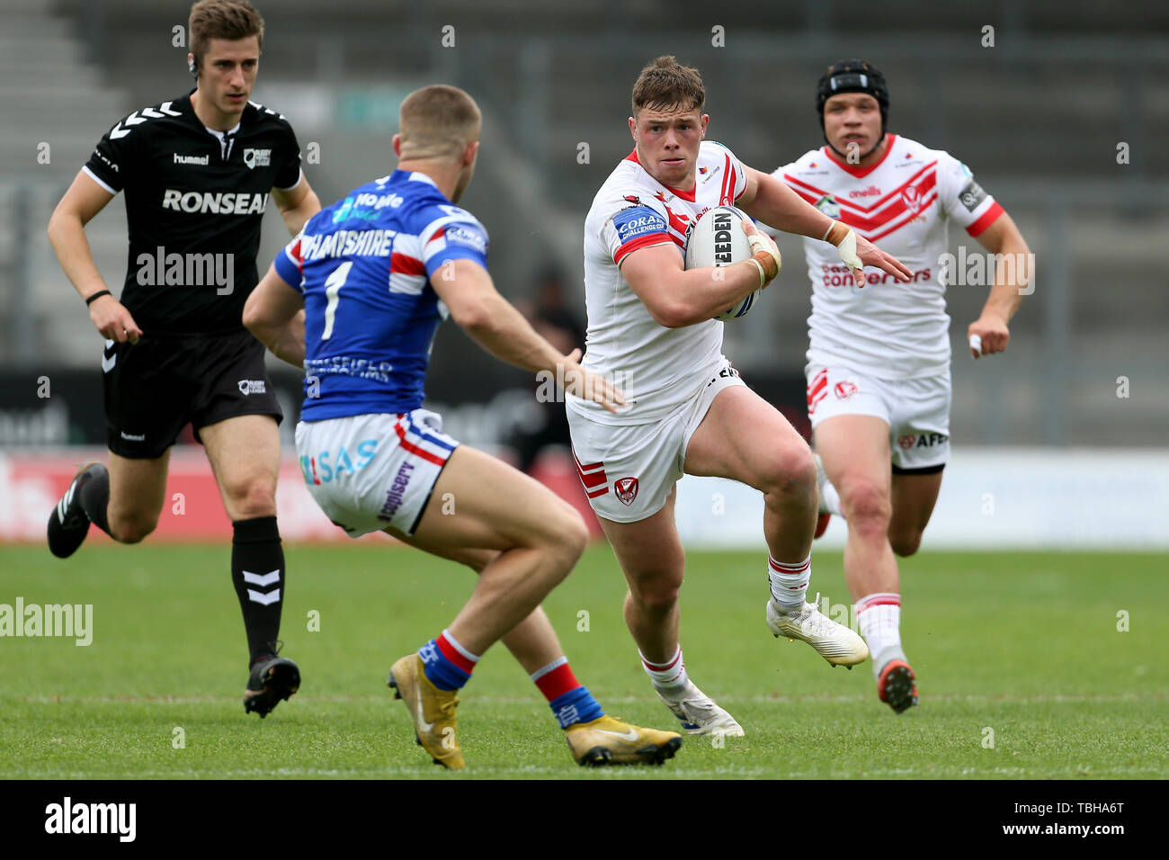 St Helens' Morgan Knowles in azione durante il Challenge Cup Quarti di Finale al totalmente Wicked Stadium, St Helens. Foto Stock