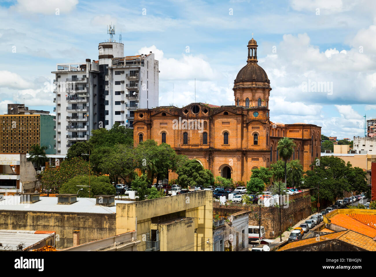 Vista panoramica di edifici e strade della zona centrale della capitale Asunción, Paraguay Foto Stock