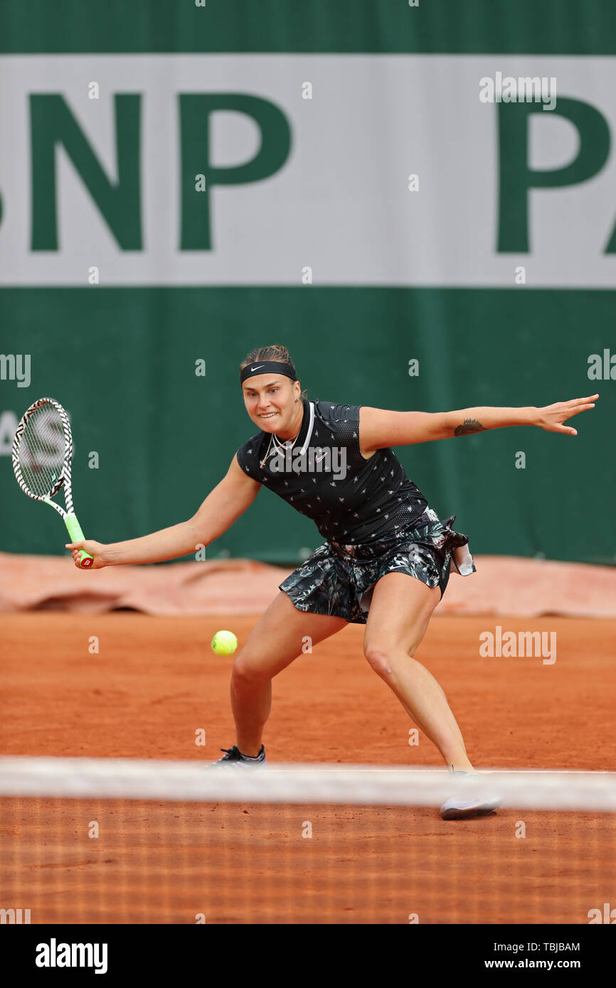 Parigi, Francia 30 maggio. Aryna Sabalenka (BLR) restituisce il colpo durante gli Open di Francia di tennis a Stade Roland-Garros, Paris giovedì 30 maggio 2019. (Credit: Jon Bromley | MI News) Foto Stock