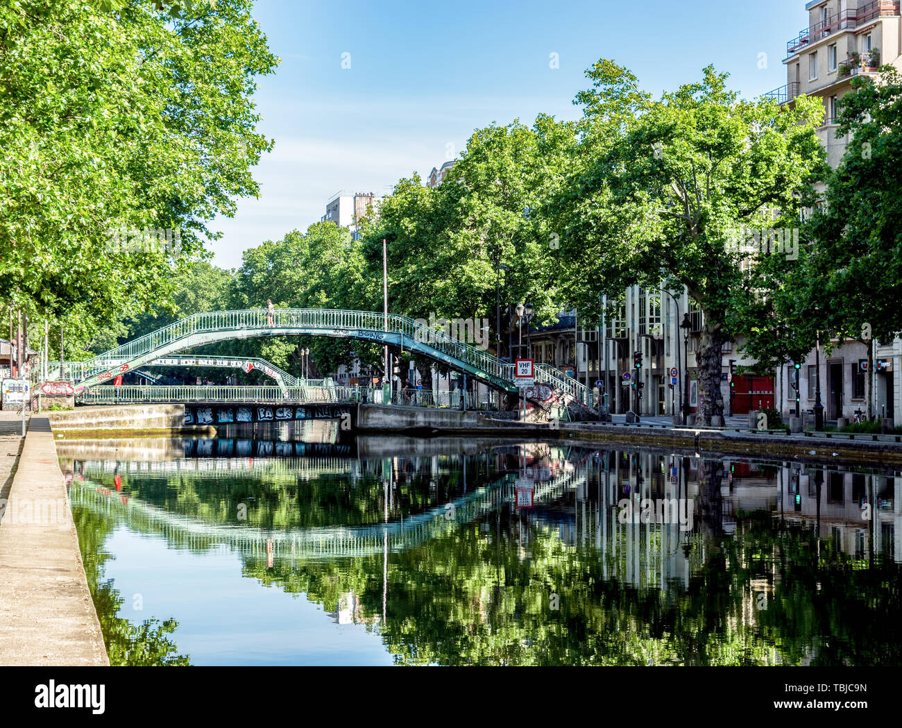 Ponte sul Canal Saint-Martin a Parigi Foto Stock