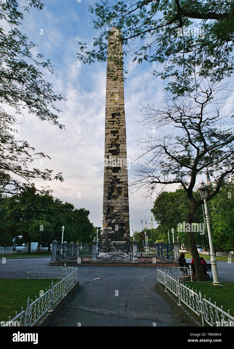 Obelisco di Teodosio (Dikilitas) con geroglifici in Piazza Sultanahmet, Istanbul, Turchia. Foto Stock