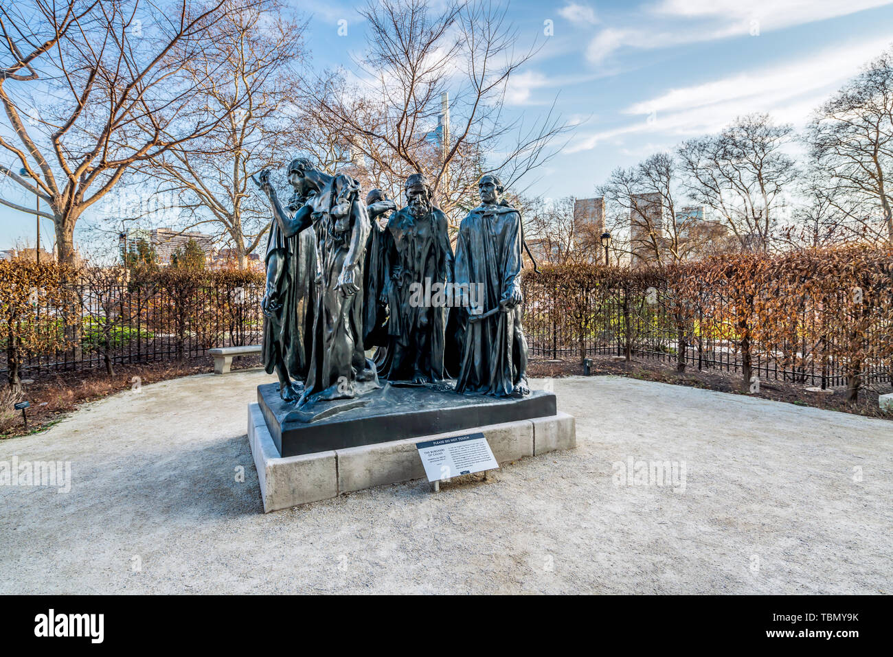 Philadelphia, Pennsylvania, Stati Uniti d'America - Dicembre 2018 - I Borghesi di Calais di Auguste Rodin nei giardini del Museo Rodin di Philadelphia. Foto Stock