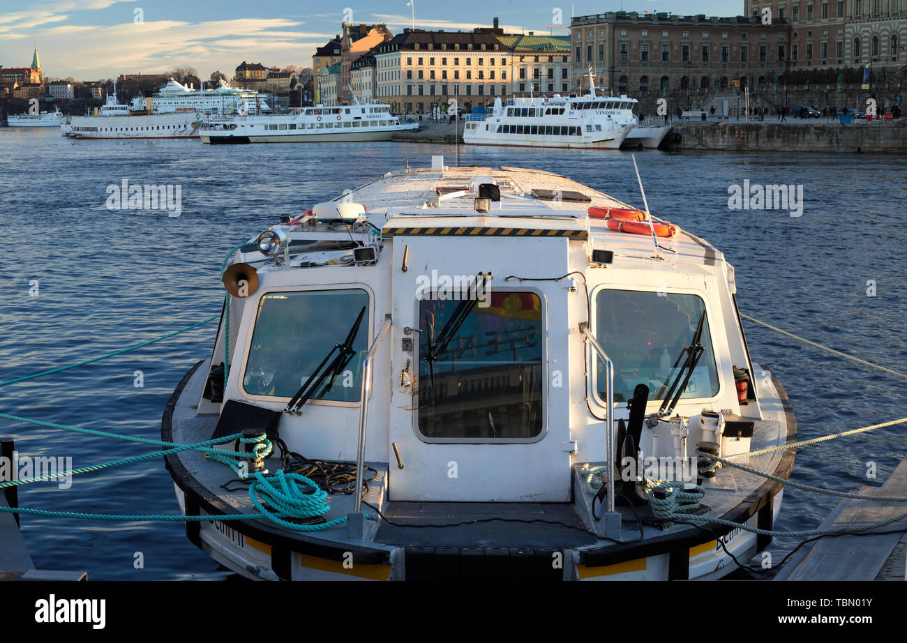 Barca Delfin II parcheggiata a Strömkajen, Stoccolma, Svezia Foto Stock