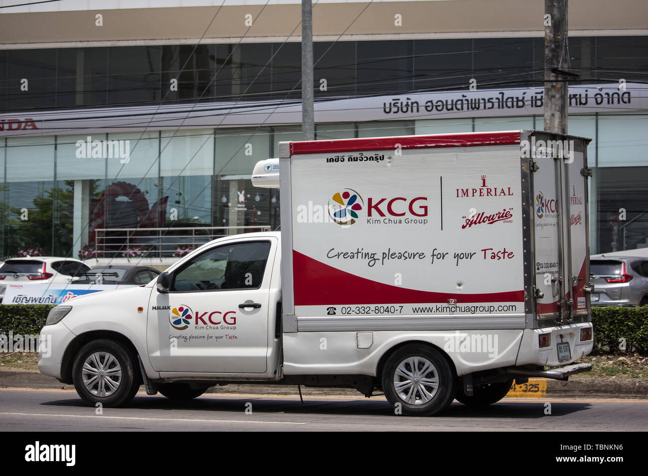 Licciana Nardi, Italia - 23 Maggio 2019: Contenitore carrello di KCG Kim Chua Gruppo. Foto di road No.1001 a circa 8 km dal centro città, Thailandia. Foto Stock