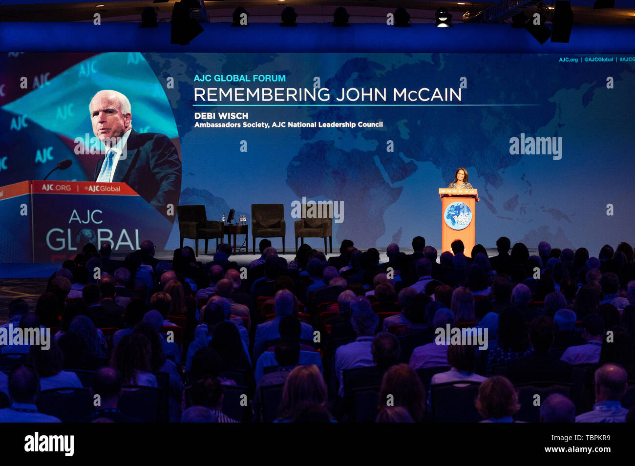 Washington, Stati Uniti. 02Giugno, 2019. Debi Wisch, ambasciatori della società, AJC leadership nazionale consiglio, parla all'American Jewish Committee (AJC) Global Forum conference di Washington il 2 giugno 2019. Credito: SOPA Immagini limitata/Alamy Live News Foto Stock