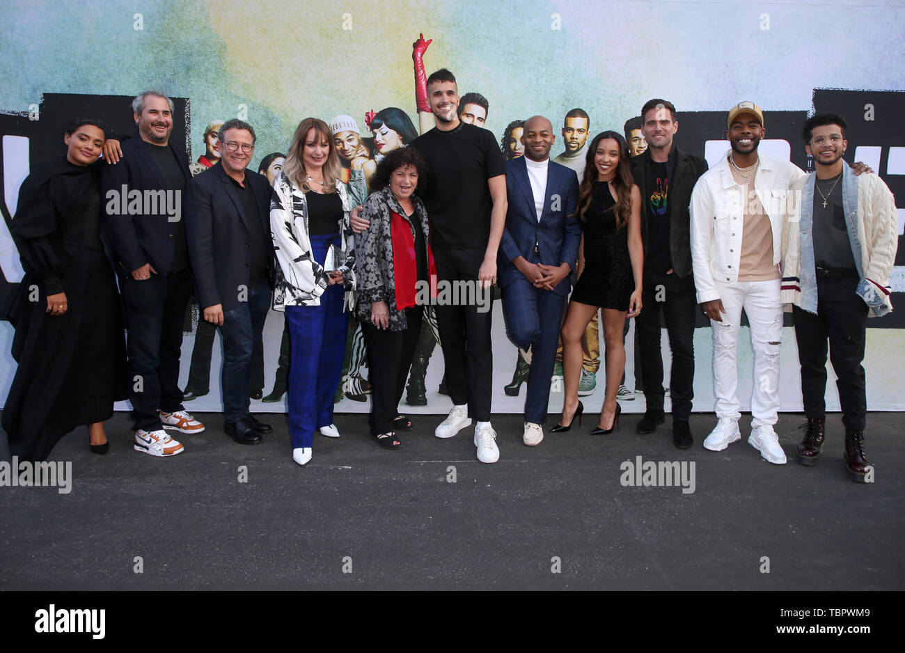 Los Angeles, Ca, Stati Uniti d'America. 2 Giugno, 2019. Kiersey Clemons, Adam Siegel, Michael Greif, Julie Larson, Angela Wendt, Jason Sherwood, Brandon Victor Dixon, Tinashe, Brennin Hunt, Mario, Giordania Fisher a FYC Evento per Fox 'affitto: Live' a Darryl Zanuck al Teatro Fox Studios di Los Angeles, la California il 2 giugno 2019. Credito: Faye Sadou/media/punzone Alamy Live News Foto Stock