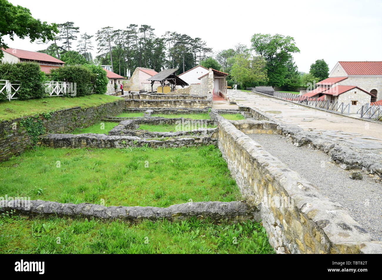 Carnuntum, Austria Inferiore - Maggio 2019: Rovine degli scavi archeologici del centro amministrativo della provincia romana Pannonia. Foto Stock