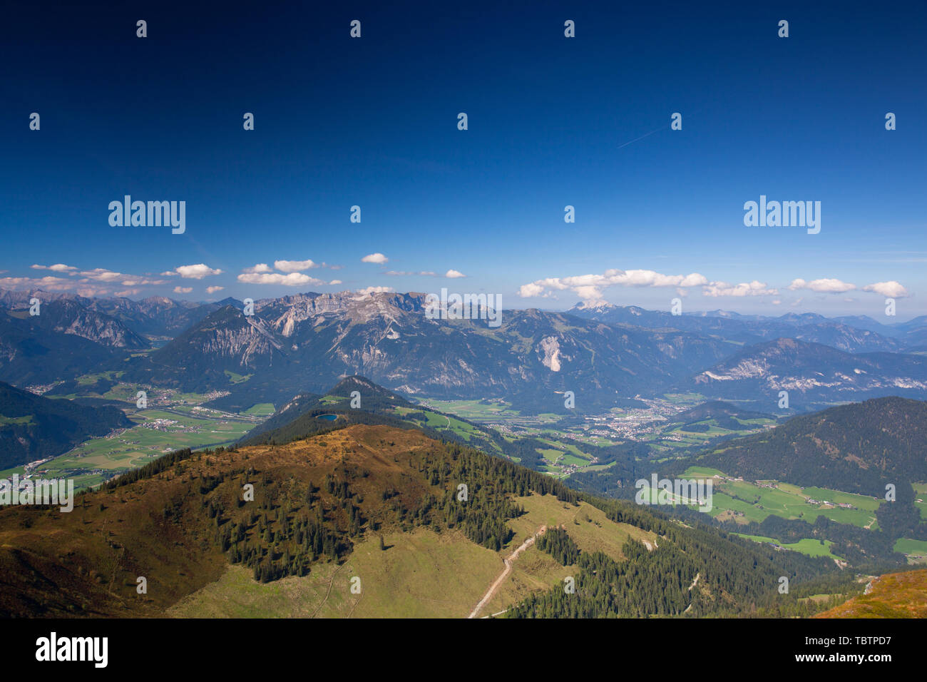 Vista Montagna .l'Alpbachtal è una valle del Tirolo, Austria.Una delle più diverse aree sciistiche nelle Alpi di Kitzbühel. Foto Stock