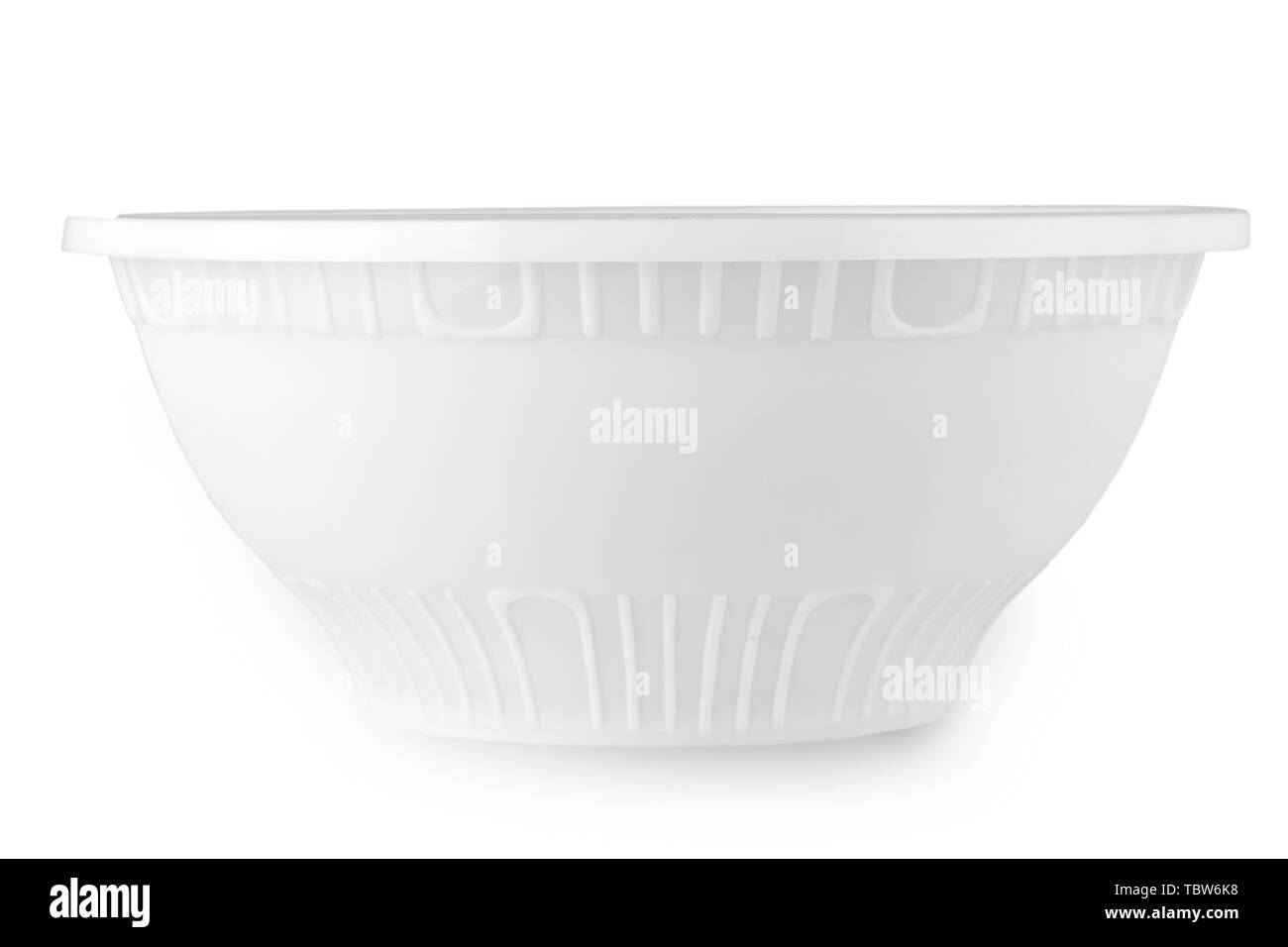 Usa e getta la piastra di plastica su sfondo bianco Foto Stock