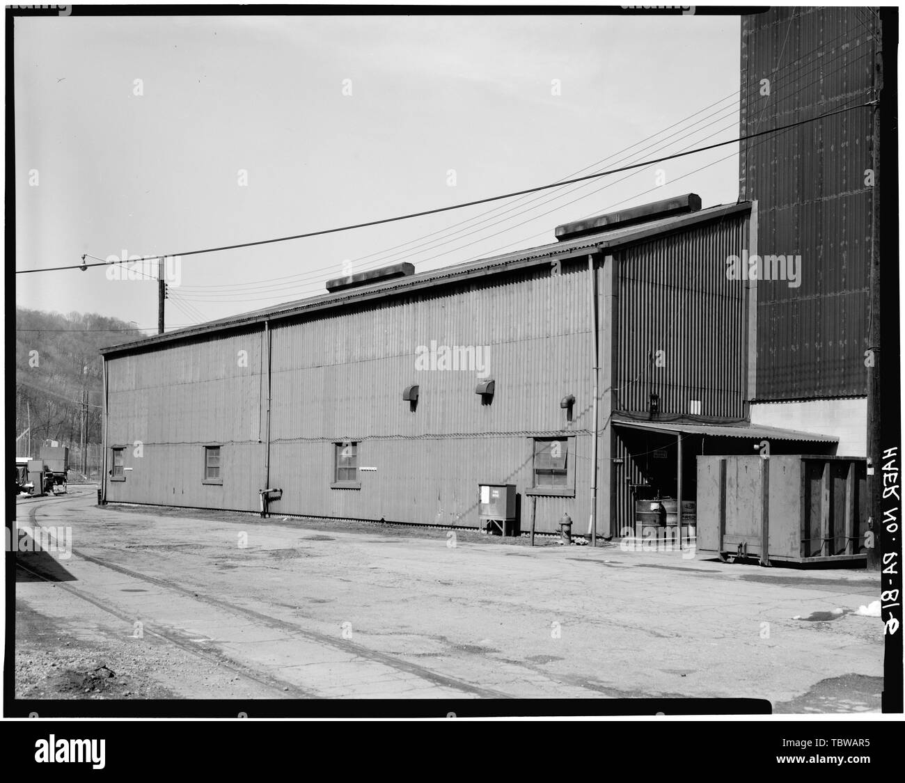 MACHINE SHIP (POSIZIONE C), SOUTH AND EAST SIDES Shippingport Atomic Power Station, sul fiume Ohio, 25 miglia a nord-ovest di Pittsburgh, Shippingport, Beaver County, PA Rickover, Hyman G Duquesne Light Company U.S. Department of Energy Atomic Energy Commission Westinghouse Electric Corporation Bettis Atomic Power Laboratory Stone and Webster Engineering Corporation Dravo Corporation Simpson, John W Gray, John e Barker, Joseph H Iselin, Donald G Combustion Engineering, Incorporated Knolls Atomic Power Laboratory Clark, Philip R Leighton, David T Mealia, John e Raab, Harry F Thomas, Charles R. Vaughn Foto Stock