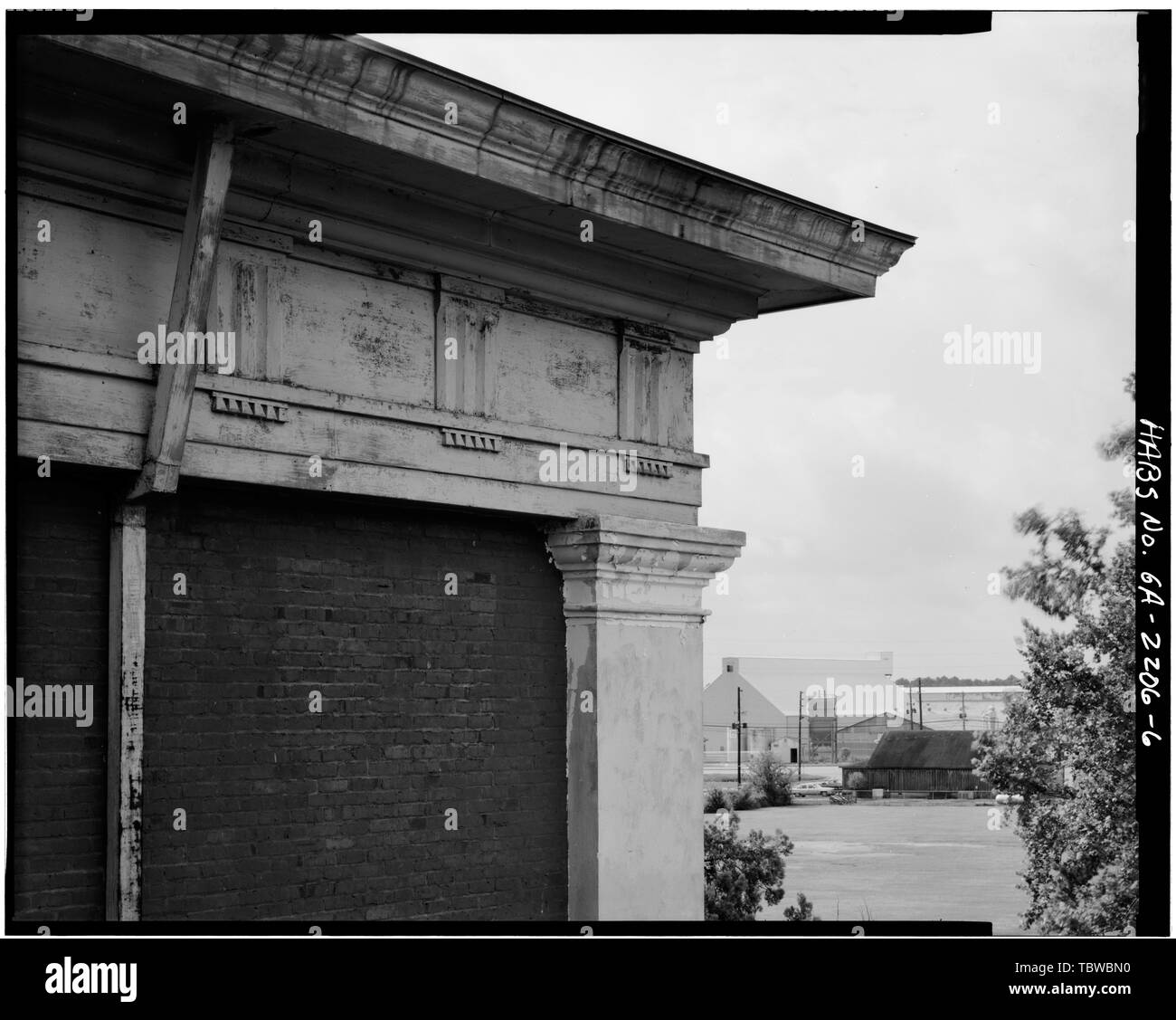 BLOCCO PRINCIPALE, SECONDO PIANO, DETTAGLIO DELLA CORNICE Plains School, Bond Street (di fronte Paschal Street), Plains, Sumter County, GA Foto Stock