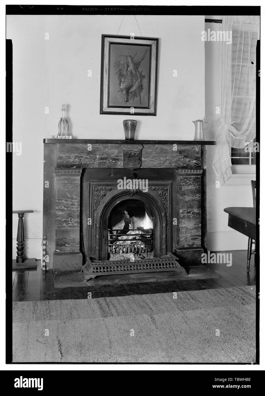 Storici edifici americano sondaggio E. W. Russell, fotografo, febbraio 16, 1937 MARBLE MANTEL, NO. parete della camera anteriore, primo piano Azalea Grove, 55 South McGregor Avenue, Spring Hill, Mobile County, AL Foto Stock