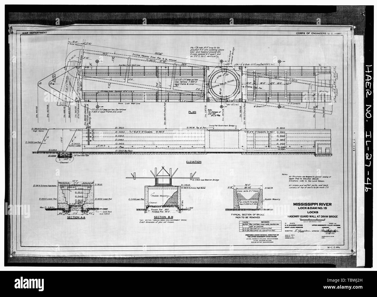 Muratura parete di protezione a ponte levatoio. Gennaio 1931 Fiume Mississippi 9piede Progetto di canale, bloccare e diga n. 15, superiore del fiume Mississipi (Arsenal Island), Isola Rock, rock Island County, IL U.S. Esercito di ingegneri S.A. Healy Company MerritChapmanWhitney Corporation Ylvisaker, Lenvik Piel, John H McCormick, Herbert Foto Stock
