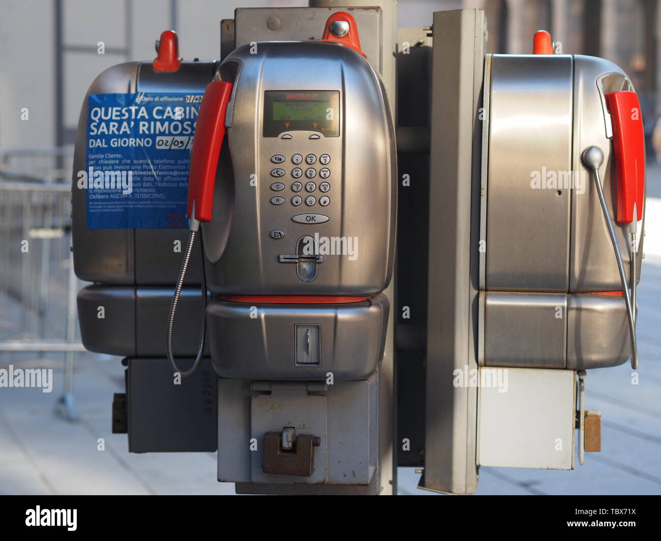 Milano, Italia - 31 Maggio 2019: closeup foto di Telecom Italia telefono pubblico a Milano Foto Stock