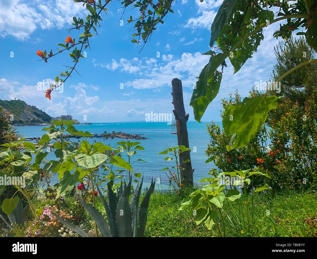 L'Albania. Spiaggia nel villaggio vicino a Durazzo. Foto Stock