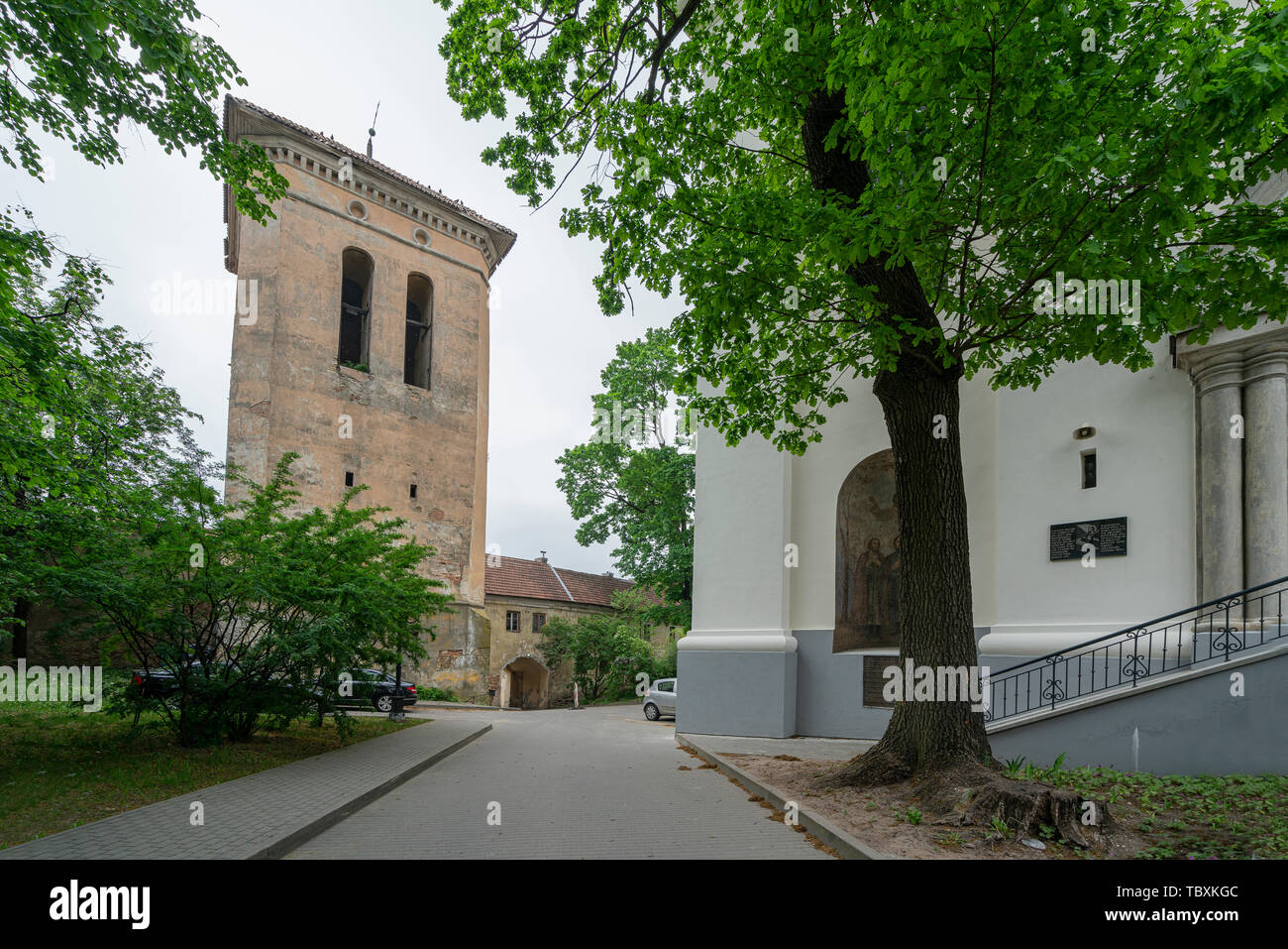 Vilnius, Lituania. Maggio 2019. la Santa Trinità Uniate cortile della chiesa Foto Stock