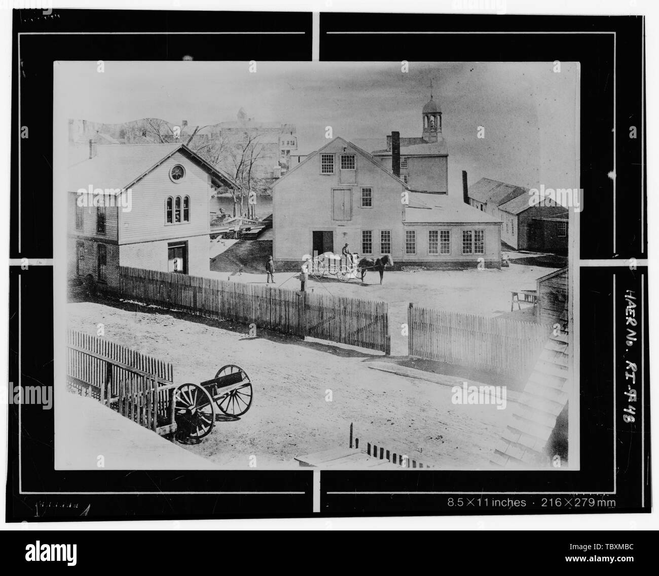 Elevazione del Nord, mostrando SINGLESTORY aggiunta ora estesa oltre il trench per scale a torre. Nota anche la linea di trasmissione dal mulino al mattone e struttura di legno sulla sinistra. c. 1870. SHRL CREDITO. Slater Mill, Pawtucket, Contea di Providence, RI Pratt e Spencer Vecchio Mulino Slater Associazione N.P. Hicks e azienda Slater, Samuel Wilkinson, Oziel Brown, Mosè Anthony, Daniel Almy, William Washburn, Abisha Andrews Jenckes, David Kingsley, Benjamin Mason, James Martin, David Taylor, Andrew Blackinton, Oliver Pastore, Benjamin Evelith, William Evelith, Inigo Sterry, Cipriano Jenkins, William Jenkin Foto Stock