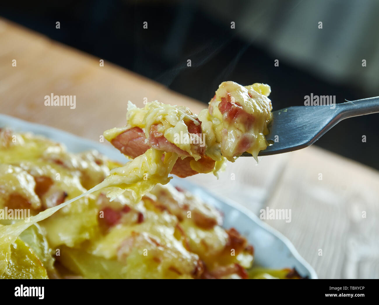 Pollo, Tartiflette Francese pollo al gratin Foto Stock