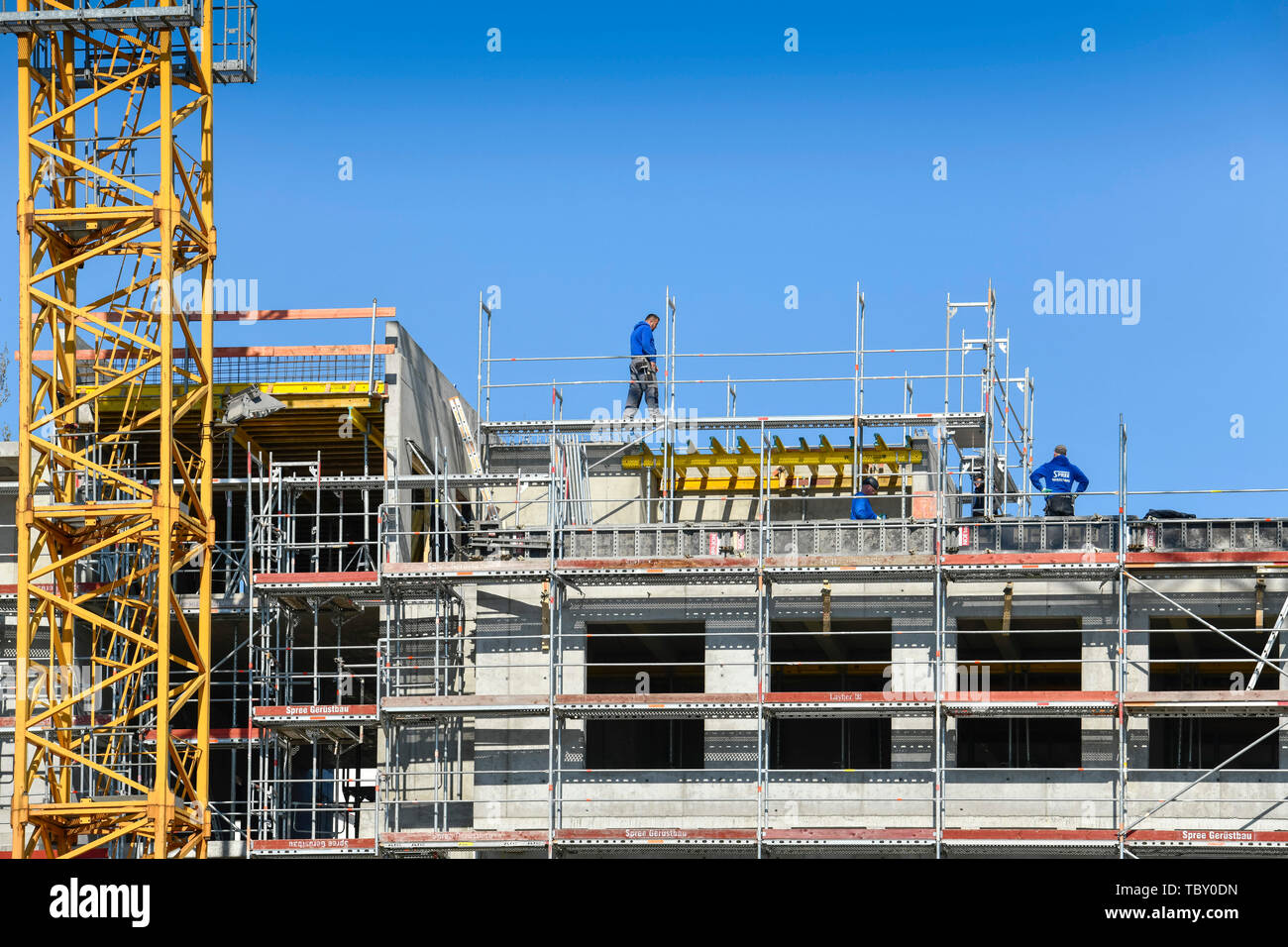 Costruzione casa, Rudower avenue, Eagle Court, Berlino, Germania, Wohnungsbau, Rudower Chaussee, Adlershof, Deutschland Foto Stock