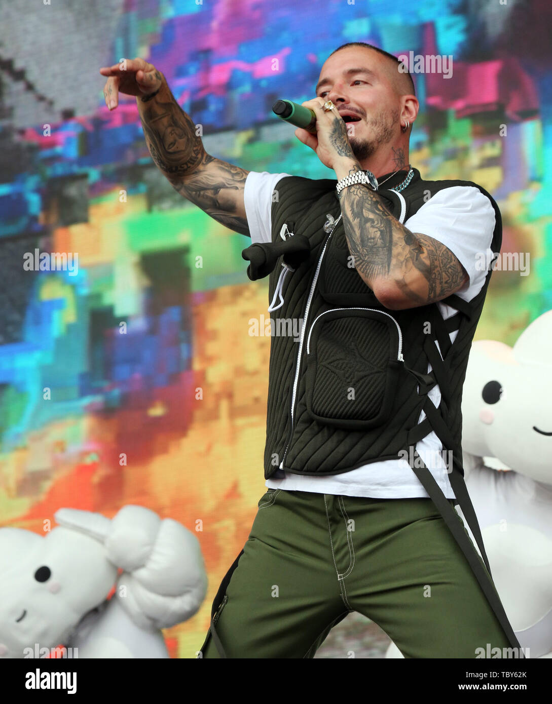 Londra, Regno Unito. 02Giugno, 2019. J Balvin (José Álvaro Osorio Balvín) esegue sul palco di Lloyd Park per le estremità Festival 2019 a Londra. Credito: SOPA Immagini limitata/Alamy Live News Foto Stock