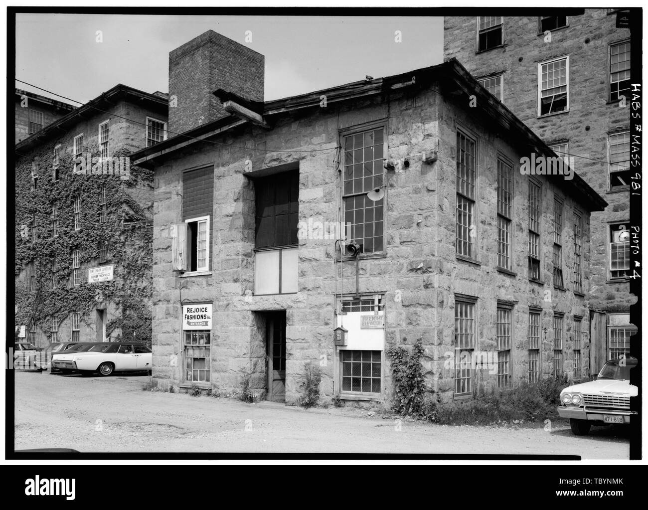 NO. 1 motore Mill House, vista guardando a nord-est Unione Mills, piacevole strada e autostrada MI195, Interchange No. 12, Fall River, Bristol County, MA Brown, Giosia Foto Stock