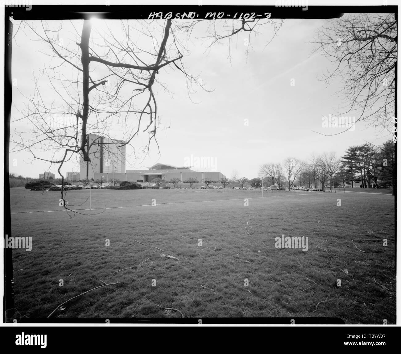 Gli istituti nazionali di Sanità, 9000 Rockville Pike, Bethesda, Montgomery County, MD Wilson, Luca mi Wilson, Helen Woodward Jeffers, T C Nevelson, Louise Dean, Edward Clarence Pietro, George Freeland Pietro, Walter G A. B. Triglia e società Marzo e Peter Roosevelt, Franklin Delano, Johnson Lyndon Baines Shannon, James Marston, Robert Robinson e Associates, Inc., imprenditore Robinson, Judith, campo squadra Dyer, Dolores, trasmettitore Smalling, Walter, fotografo Brierton, Joan, storico Hooper, Carol, storico Foto Stock